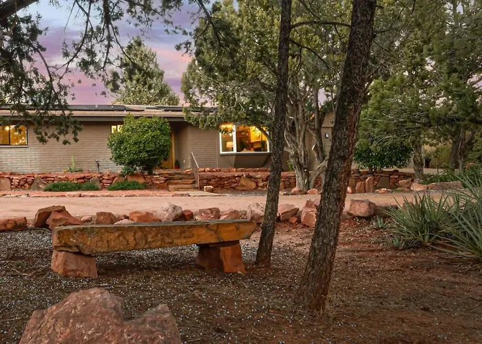 Centrally Located With Pool, Hot Tub, & Firepit * Sedona
