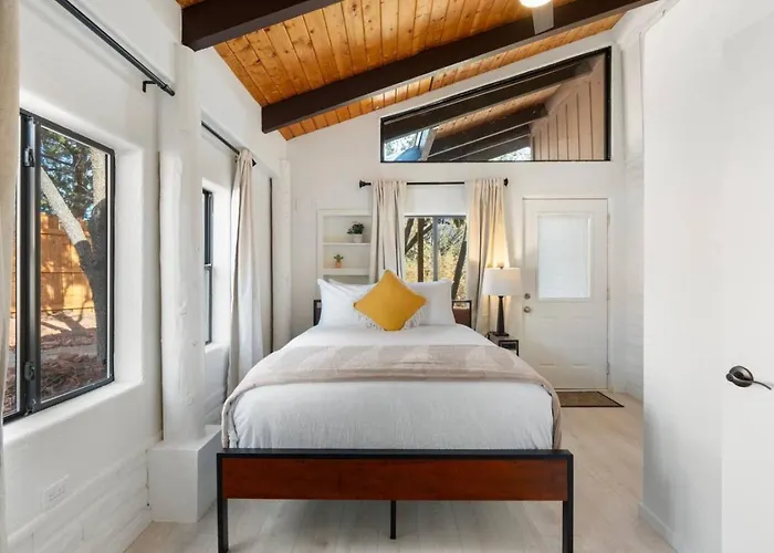 Centrally Located With Pool, Hot Tub, & Firepit * Sedona