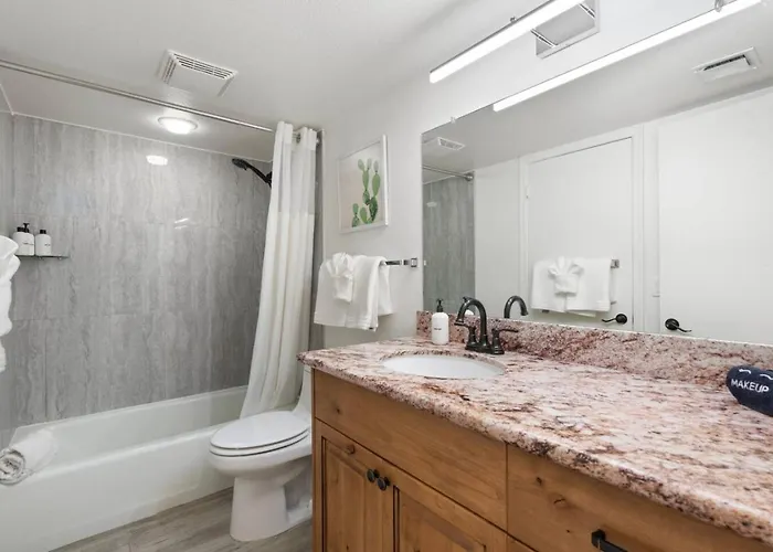 Centrally Located With Pool, Hot Tub, & Firepit Holiday home Sedona