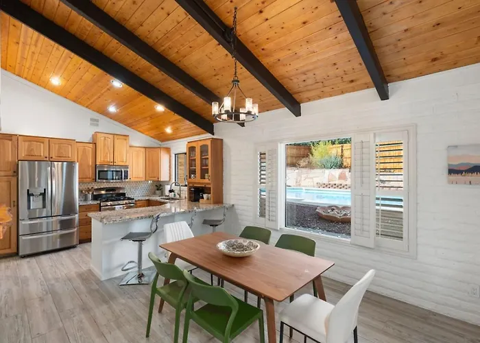 Holiday home Centrally Located With Pool, Hot Tub, & Firepit Sedona